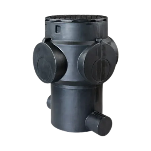 Zwarte regenwaterput filterunit van kunststof met meerdere aansluitpunten, ideaal voor het zuiveren en hergebruiken van opgevangen regenwater.